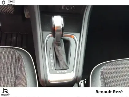 Photo 5 Renault Captur  1.6 E-Tech hybride rechargeable 160ch Techno