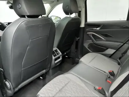 Photo 9 Volkswagen Tiguan  1.5 eTSI 131ch VW Edition DSG7