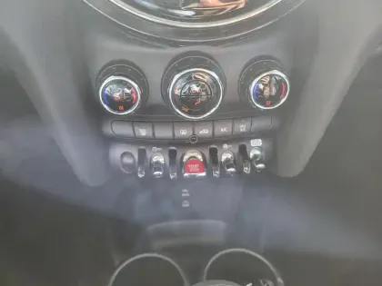 Photo 8 Mini Mini  Cooper 136ch  Edition Camden BVA7