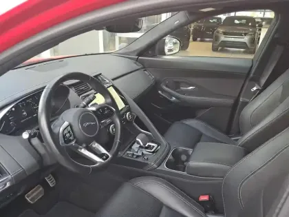 Photo 14 Jaguar E-Pace  P300e PHEV R-Dynamic SE BVA AWD