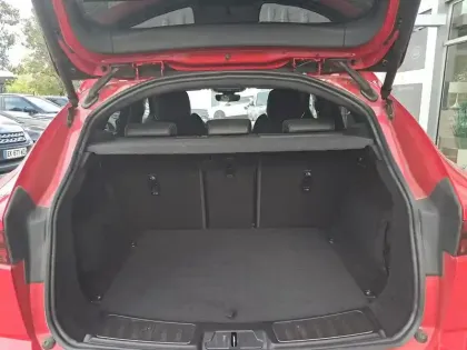 Photo 13 Jaguar E-Pace  P300e PHEV R-Dynamic SE BVA AWD