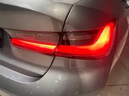 Photo 5 BMW Serie 3 Série 3 320eA 204ch M Sport