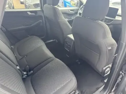 Photo 11 Ford Kuga  2.5 Duratec 180ch Hybrid FlexiFuel Titanium Business Powershift