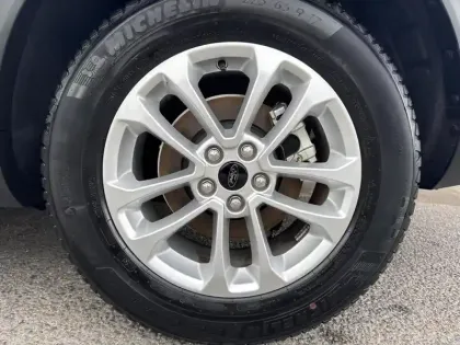 Photo 8 Ford Kuga  2.5 Duratec 180ch Hybrid FlexiFuel Titanium Business Powershift