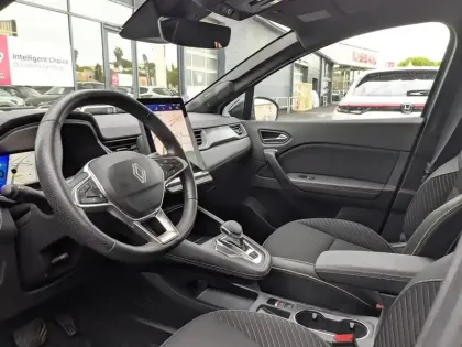 Photo 6 Renault Symbioz  1.6 E-Tech full hybrid 145ch Iconic