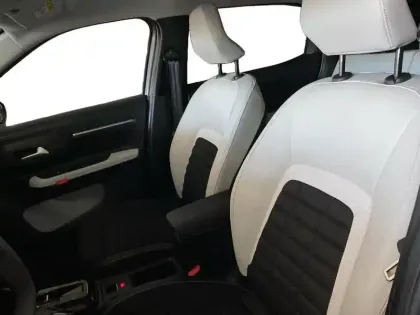 Photo 10 Citroën C3 Aircross  1.2 Hybride 145ch MAX e-DCS6