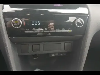 Photo 13 Toyota Yaris  Cross 116h Dynamic MY25