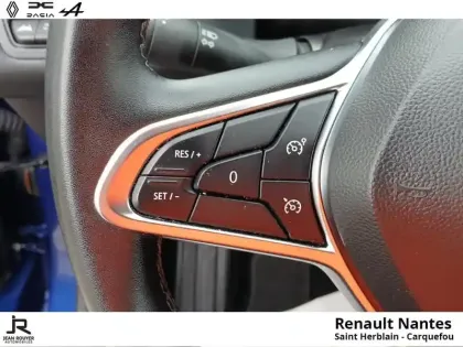 Photo 12 Renault Captur  1.6 E-Tech hybride 145ch Intens - Pack City