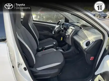 Photo 5 Toyota Aygo  1.0 VVT-i 72ch x-play 5P MY19