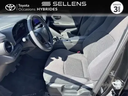 Photo 10 Toyota C-HR  1.8 Hybride 140ch Dynamic MY25