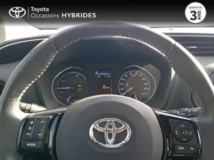 Photo 14 Toyota Yaris  100h Dynamic 5p RC18