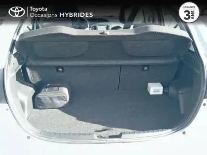 Photo 11 Toyota Yaris  100h Dynamic 5p RC18