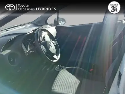 Photo 9 Toyota Yaris  100h Dynamic 5p RC18