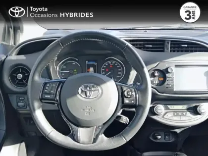 Photo 13 Toyota Yaris  100h Dynamic 5p RC18