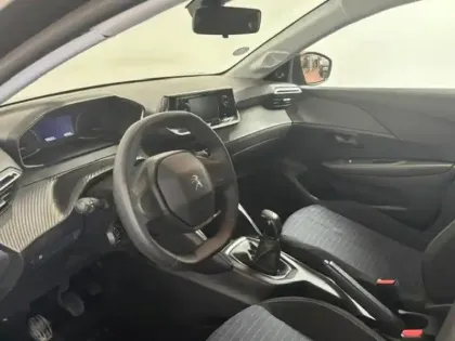 Photo 6 Peugeot 208  1.2 75 S&S Like Bluetooth / Regulateur / Clim