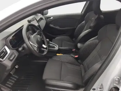 Photo 13 Renault Clio  1.6 E-Tech 145ch full hybrid esprit Alpine - 24