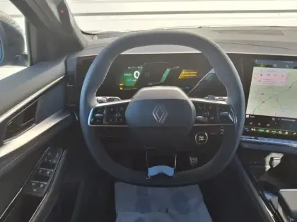 Photo 12 Renault Austral Nouveau full hybrid E-Tech 200 ch Esprit Alpine