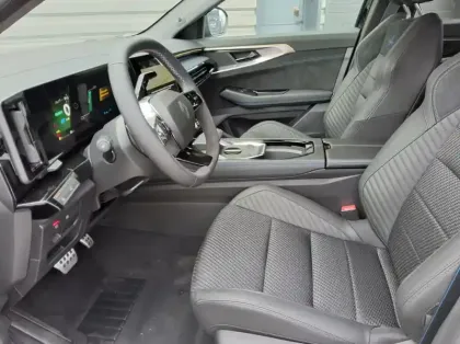 Photo 10 Renault Austral Nouveau full hybrid E-Tech 200 ch Esprit Alpine