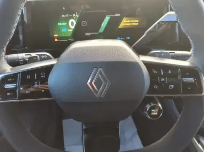 Photo 19 Renault Austral Nouveau full hybrid E-Tech 200 ch Esprit Alpine