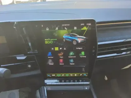 Photo 25 Renault Austral Nouveau full hybrid E-Tech 200 ch Esprit Alpine