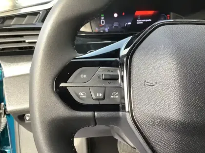 Photo 22 Peugeot 408 Hybrid 136 e-DCS6 Allure