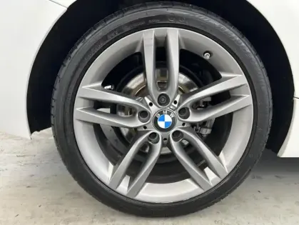 Photo 21 BMW Serie 1 116d 116 ch BVA8 M Sport Ultimate 3p