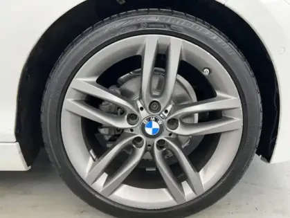 Photo 20 BMW Serie 1 116d 116 ch BVA8 M Sport Ultimate 3p