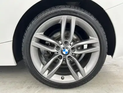 Photo 19 BMW Serie 1 116d 116 ch BVA8 M Sport Ultimate 3p