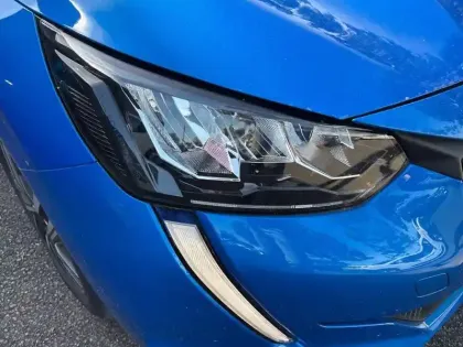 Photo 15 Peugeot 208  PureTech 100 S&S EAT8