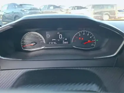 Photo 9 Peugeot 208  PureTech 75 S&S BVM5
