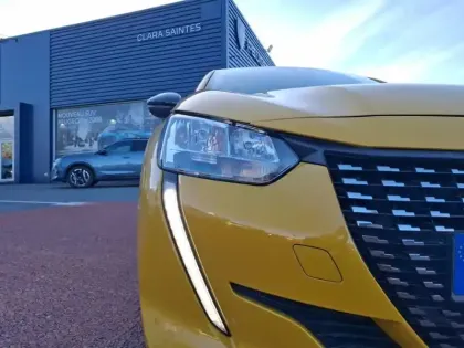 Photo 15 Peugeot 208  PureTech 75 S&S BVM5