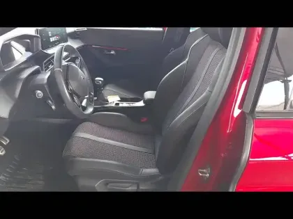 Photo 8 Peugeot 208  PureTech 100 S&S BVM6