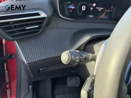 Photo 19 Peugeot 208  Hybrid 100 e-DCS6