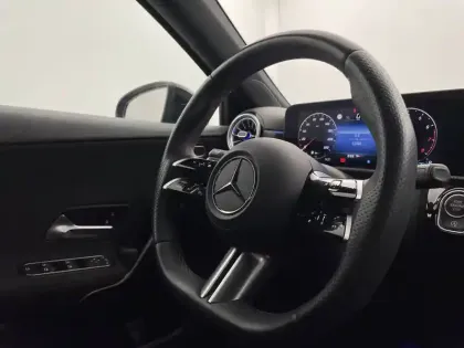 Photo 23 Mercedes Classe A  180