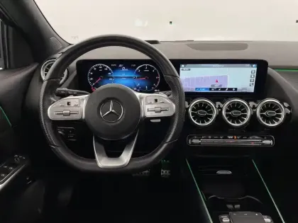 Photo 21 Mercedes GLA  200 d 8G-DCT