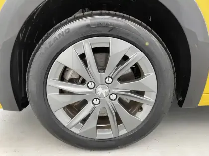 Photo 16 Peugeot 208  Electrique 50 kWh 136ch