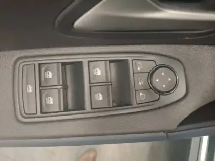Photo 22 Dacia Duster  Hybrid 140