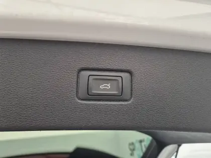 Photo 23 Audi Q7  60 TFSI e 462 Tiptronic 8 Quattro