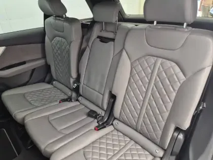 Photo 9 Audi Q7  60 TFSI e 462 Tiptronic 8 Quattro