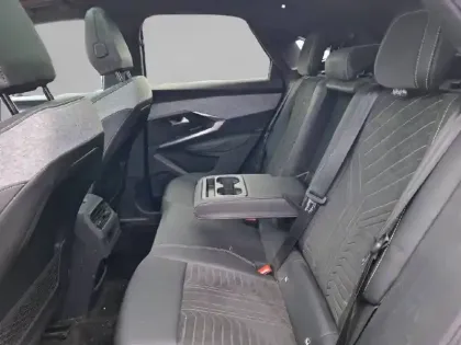 Photo 11 Peugeot 3008  Hybrid 136 e-DCS6