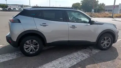 Photo 6 Peugeot 2008  Electrique 136 ch