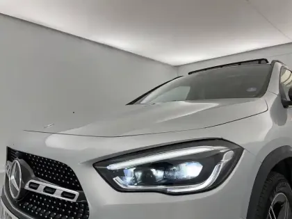 Photo 30 Mercedes GLA  250 e 8G-DCT