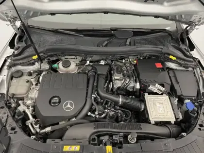 Photo 19 Mercedes GLA  250 e 8G-DCT