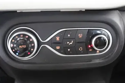 Photo 47 Renault Twingo  III SCe 65