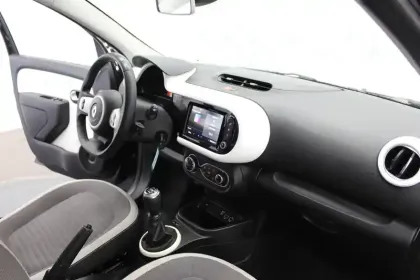 Photo 22 Renault Twingo  III SCe 65