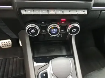 Photo 37 Renault Arkana  E-Tech full hybrid 145 GSR2