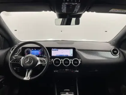 Photo 24 Mercedes GLA  200 d 8G-DCT