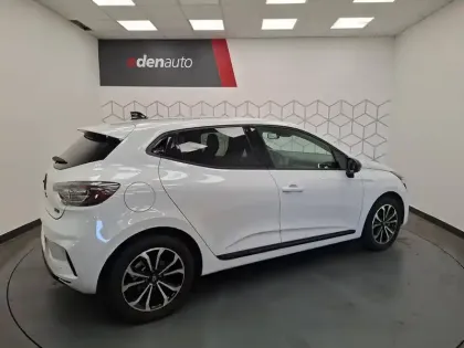 Photo 17 Renault Clio  E-Tech full hybrid 145 ch GSR2