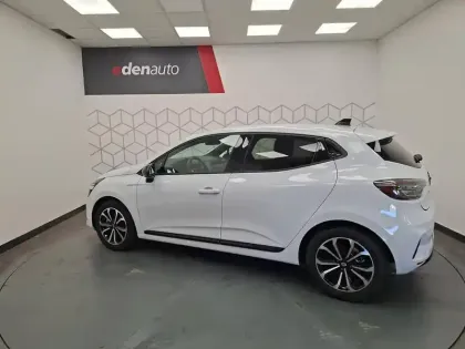 Photo 5 Renault Clio  E-Tech full hybrid 145 ch GSR2
