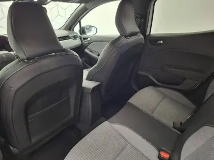 Photo 36 Renault Clio  E-Tech full hybrid 145 ch GSR2